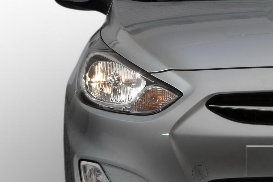  Hyundai Solaris 2011 года  (фото 41 из 45)